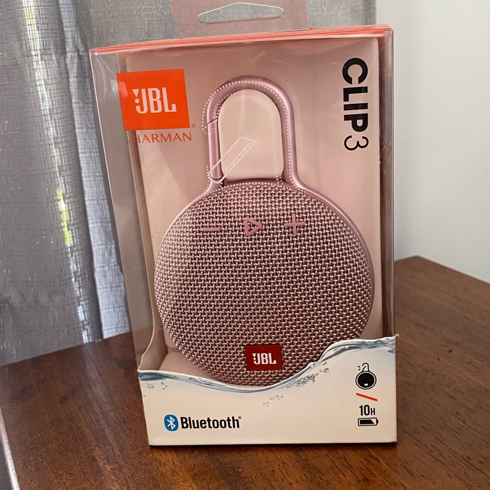JBL clip 3 Bluetooth speaker